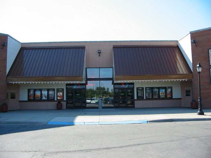 Novi Town Center 8 - June 2002 (newer photo)